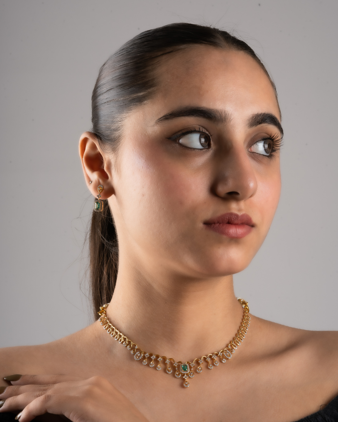 Dazzling Diamond emerald necklace